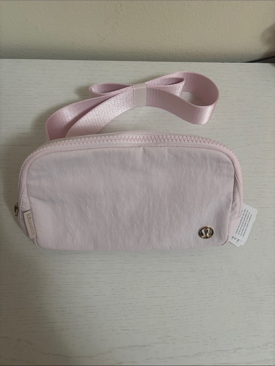lululemon athletica Handbags - Lululemon Pale Pink Everywhere Belt Bag